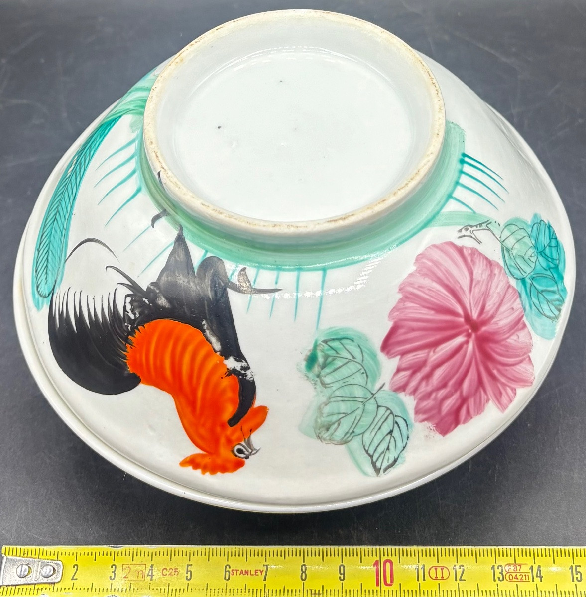 A Pair Of 1940s/50s Chinese Painted Glazed Porcelain Flat Bowls-photo-6