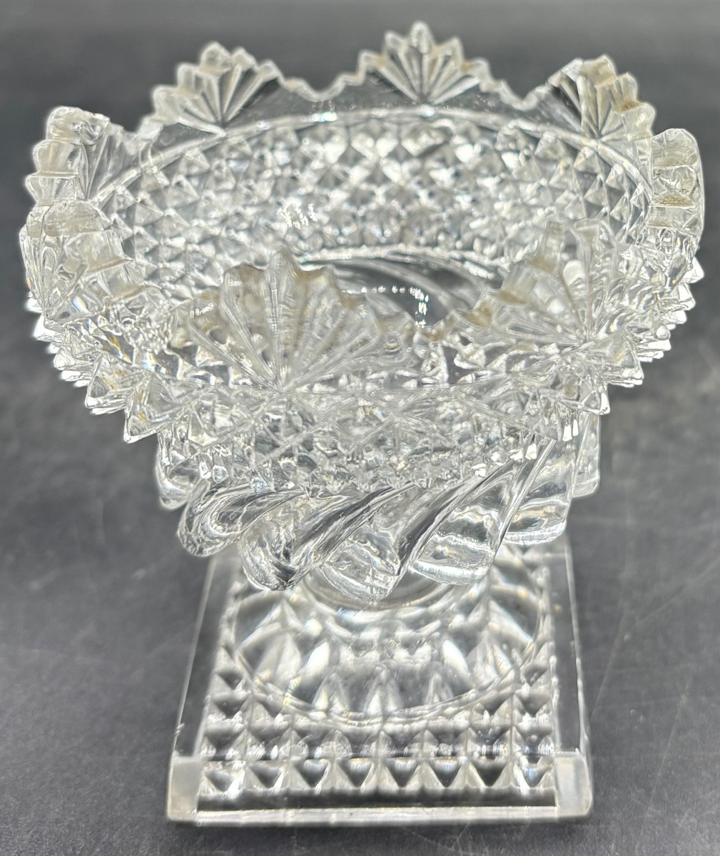 A Late 18th Century Cut And Moulded Blown Crystal Salt Shaker From Le Creusot-photo-4