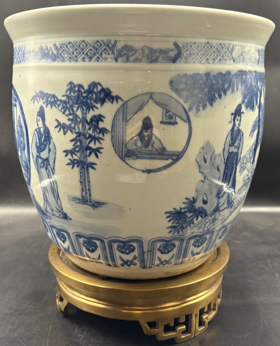 1900s Chinese Painted Enamel Porcelain Planter Or Basin With Bronze Base