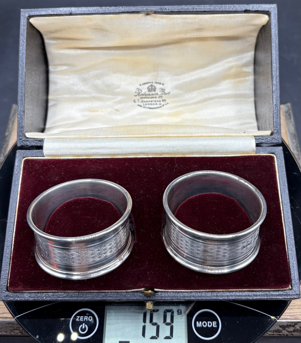 COFFRET AVEC PAIRE DE RONDS DE SERVIETTE EN ARGENT MASSIF DES ANNÉES 1900 PAR ROBINSON LONDRE-photo-6