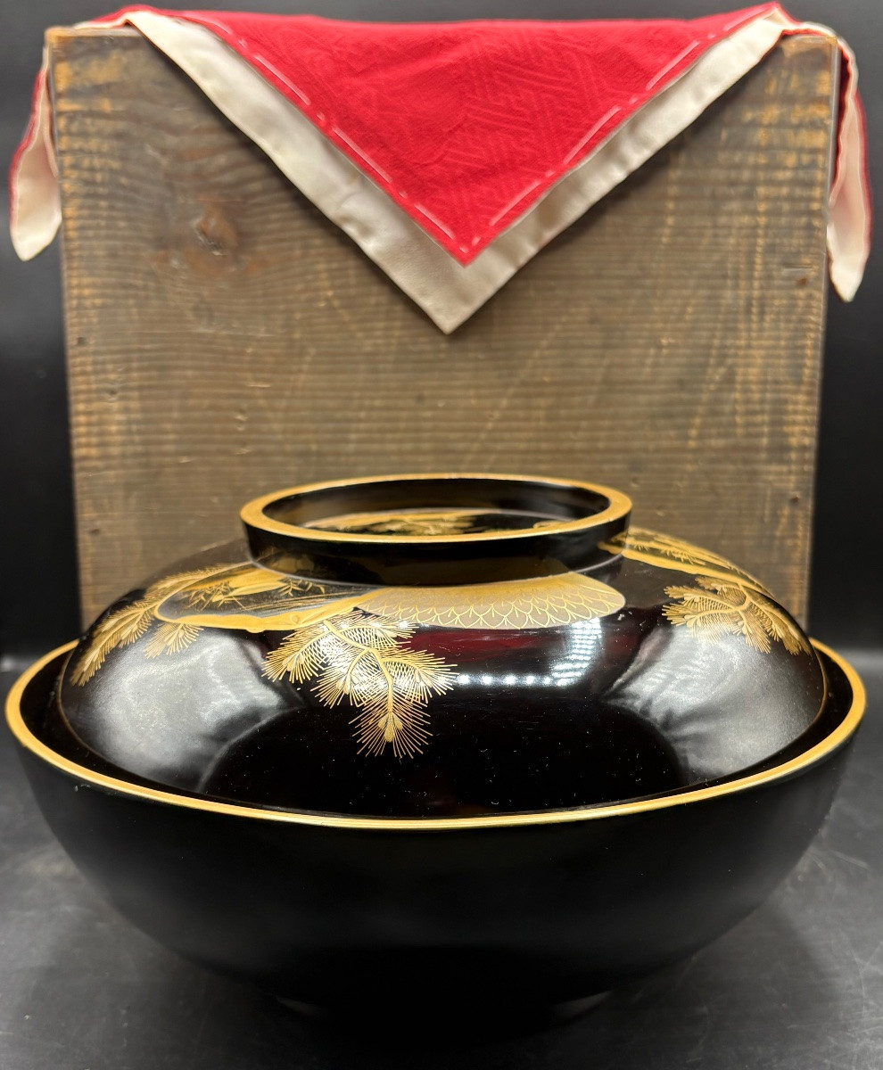 Large Japanese Lacquered Wooden Box From The 1900s-photo-3