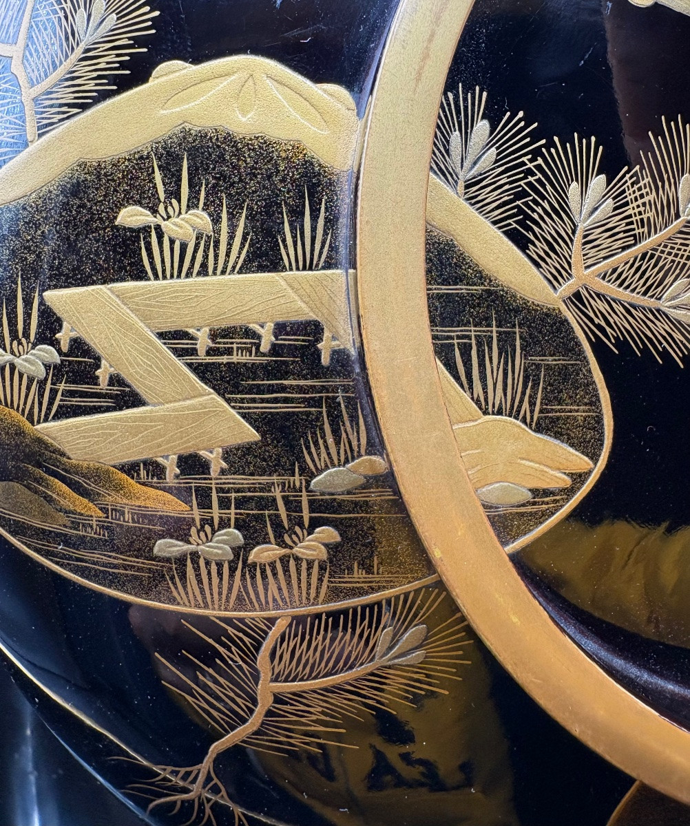Large Japanese Lacquered Wooden Box From The 1900s-photo-1