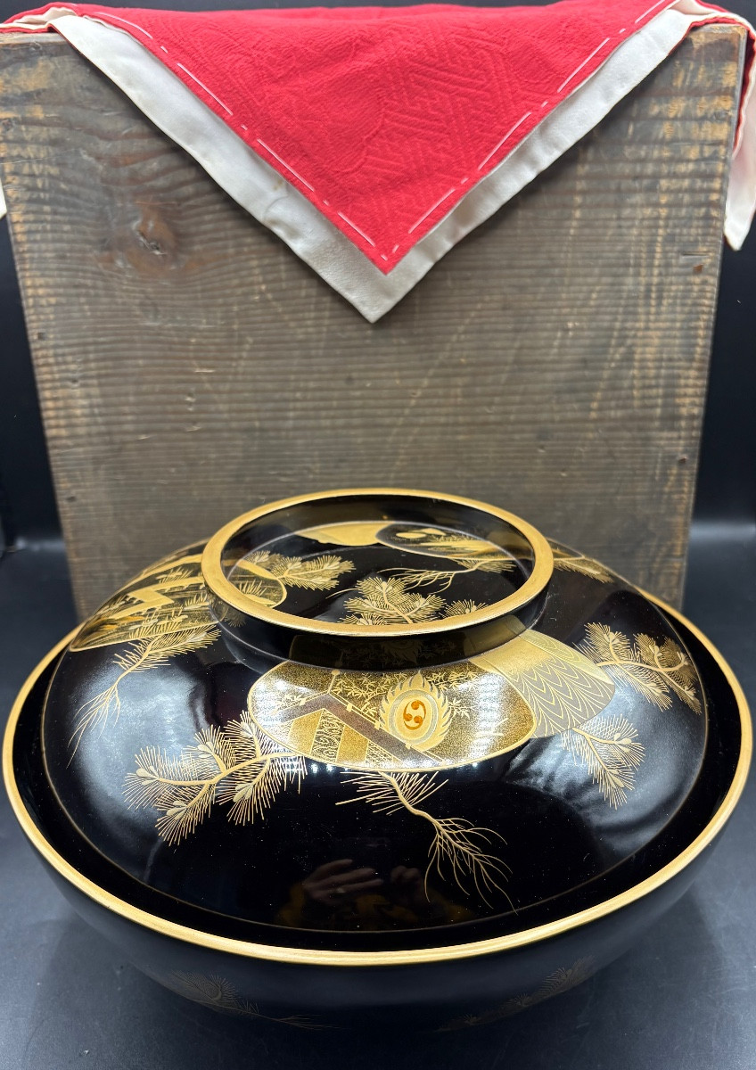 Large Japanese Lacquered Wooden Box From The 1900s