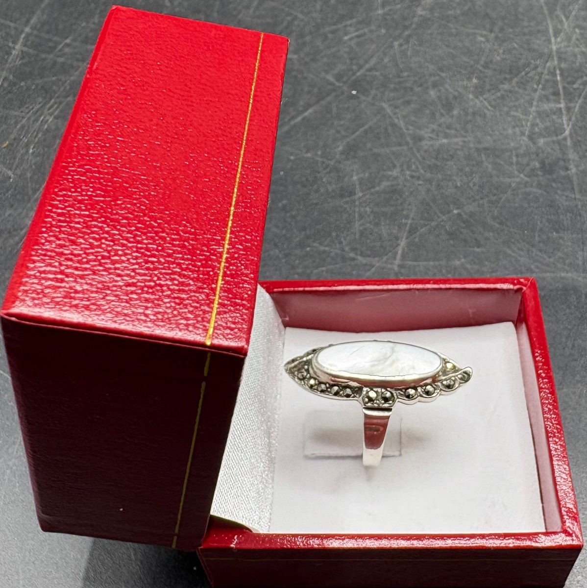 1940s French Sterling Silver Ring With Mother Of Pearl And Marcasite-photo-3