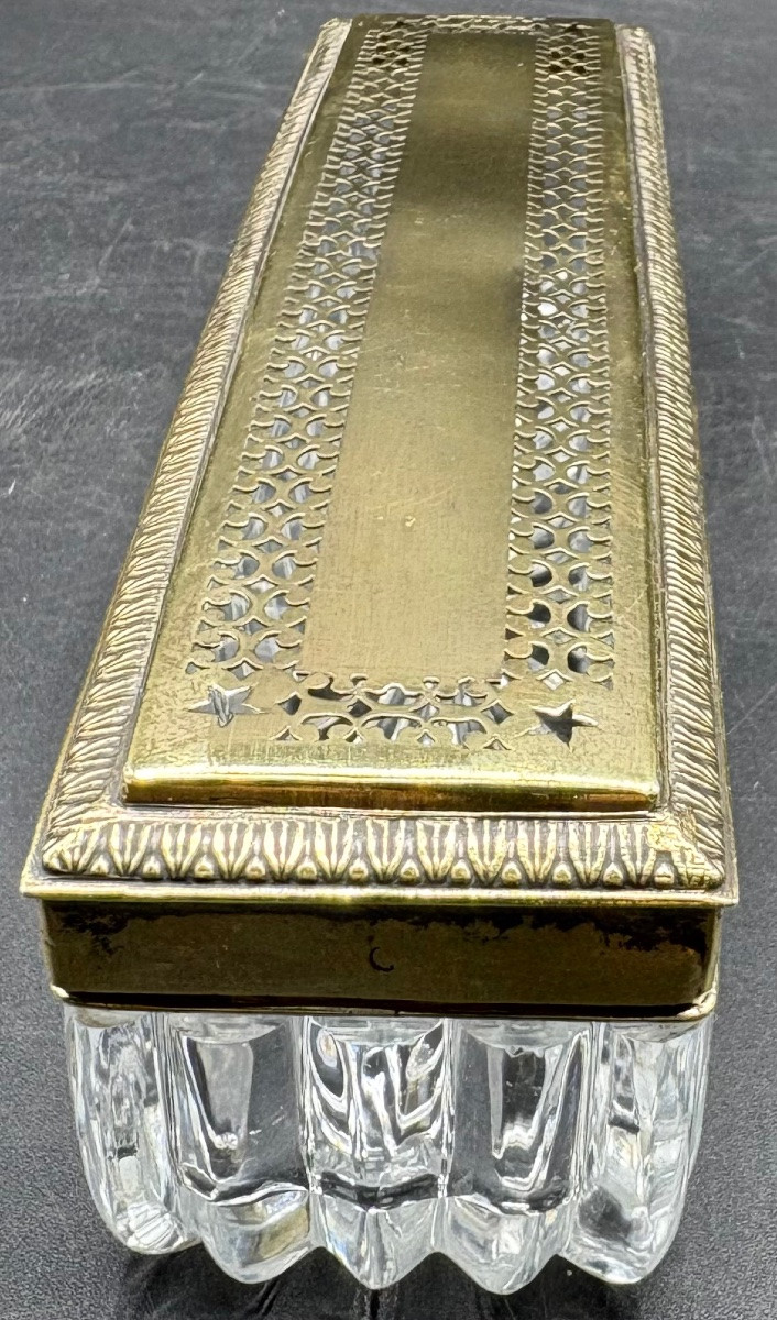 Molded Crystal Box From Le Creusot And French Vermeil Mounts From The Years 1819-1838-photo-2