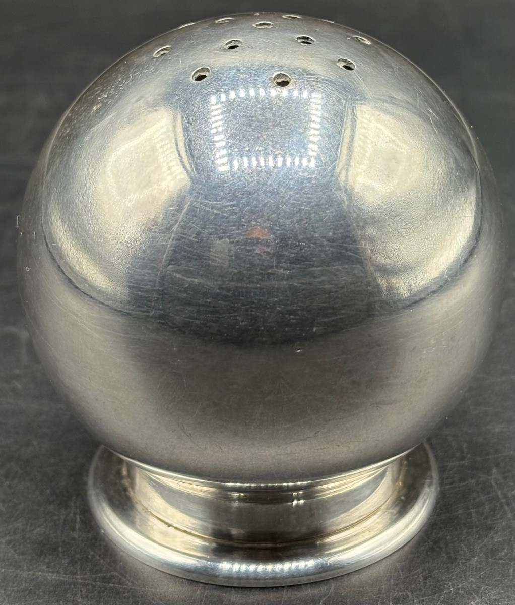 SAUPOUDREUSE EN MÉTAL ARGENTÉ DES ANNÉES 1930 PAR LUC LANEL ET ERCUIS -photo-3