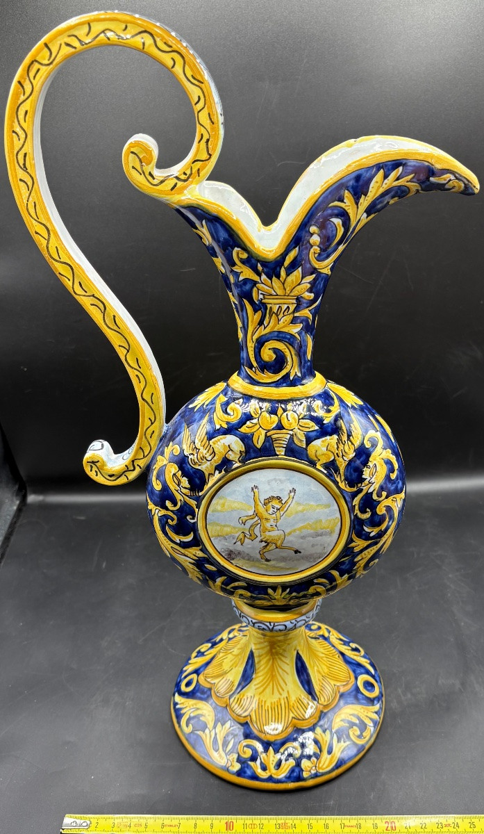 AIGUIÈRE DÉCORATIVE EN FAÏENCE ÉMAILLÉE PEINTE PAR DÈVRES DES ANNÉES 1900-photo-6