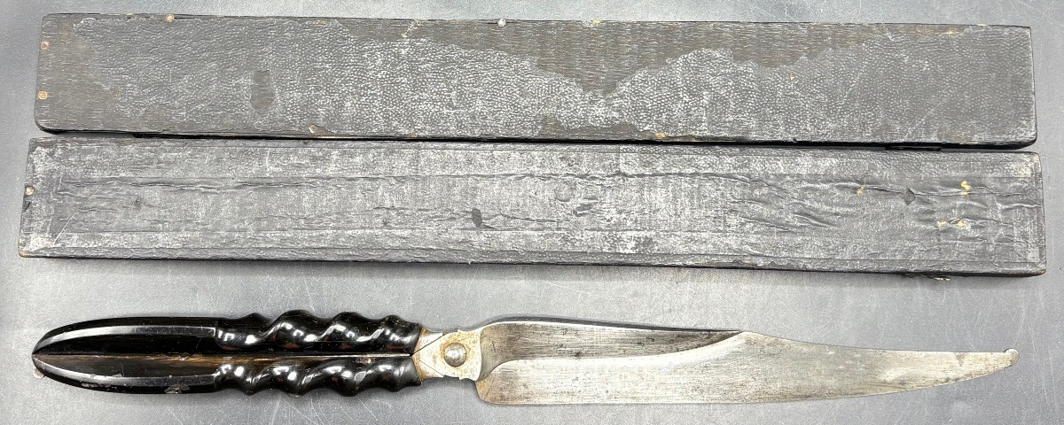 19th-century Steel And Carved Black Horn Knife And Scissors By Picault In Bordeaux -photo-2