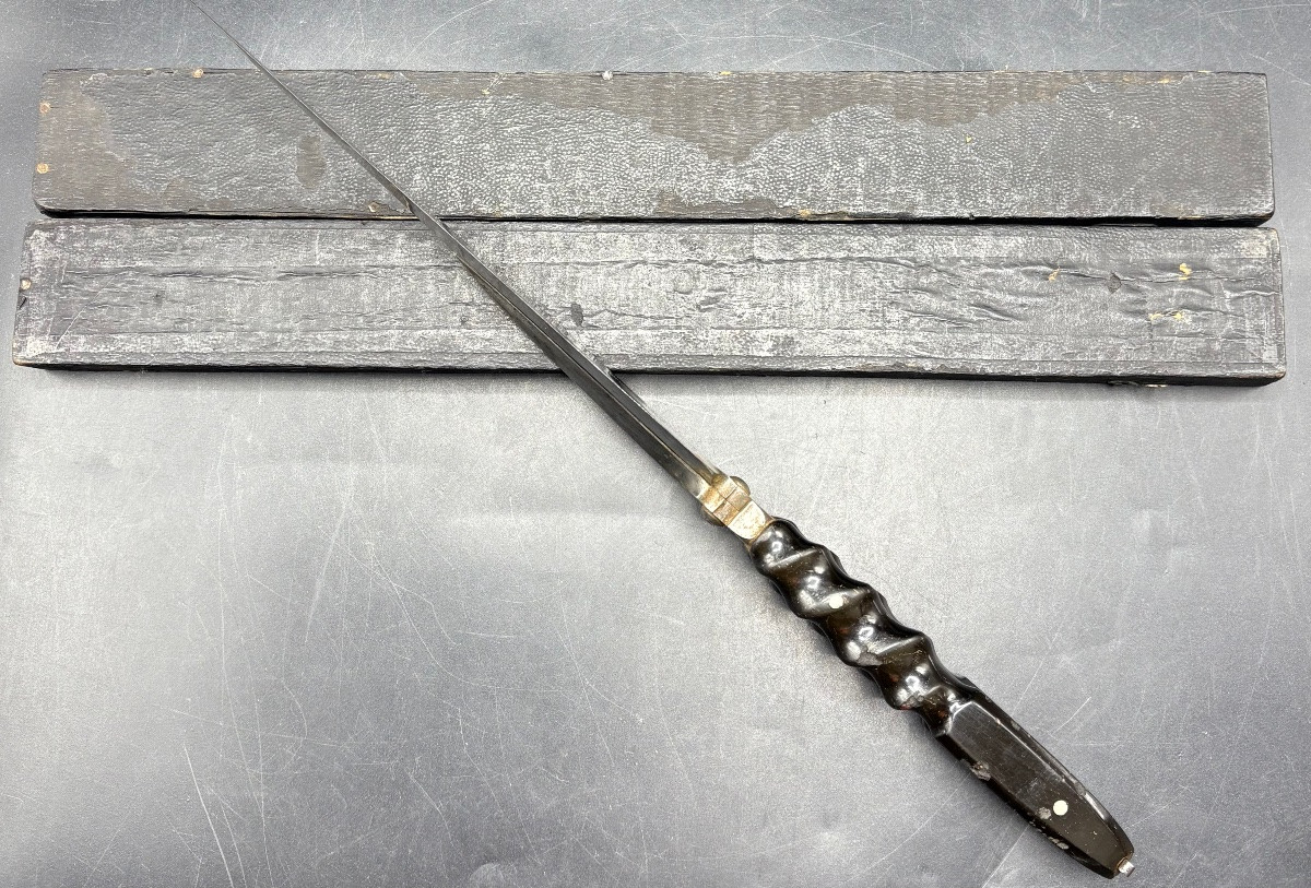 19th-century Steel And Carved Black Horn Knife And Scissors By Picault In Bordeaux -photo-4