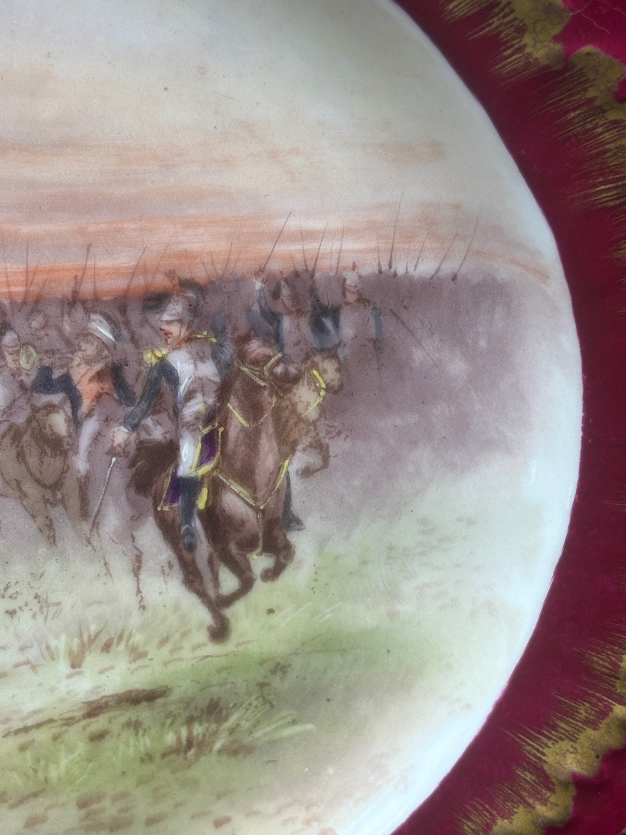 TRÈS GRAND PLAT DÉCORATIF EN PORCELAINE ÉMAILLÉE DORÉE ET PEINTE DU XIXEME EN VIEUX PARIS -photo-1