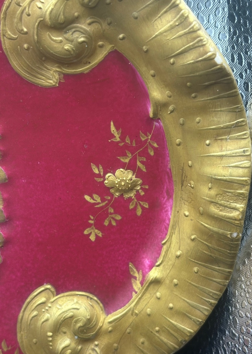 TRÈS GRAND PLAT DÉCORATIF EN PORCELAINE ÉMAILLÉE DORÉE ET PEINTE DU XIXEME EN VIEUX PARIS -photo-2