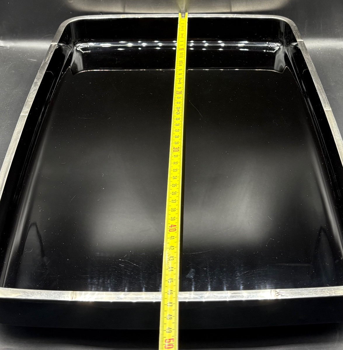 GRAND PLATEAU EN BOIS LAQUÉ CERCLÉ D’ARGENT MASSIF DES ANNÉES 1930 JAPONAIS -photo-5