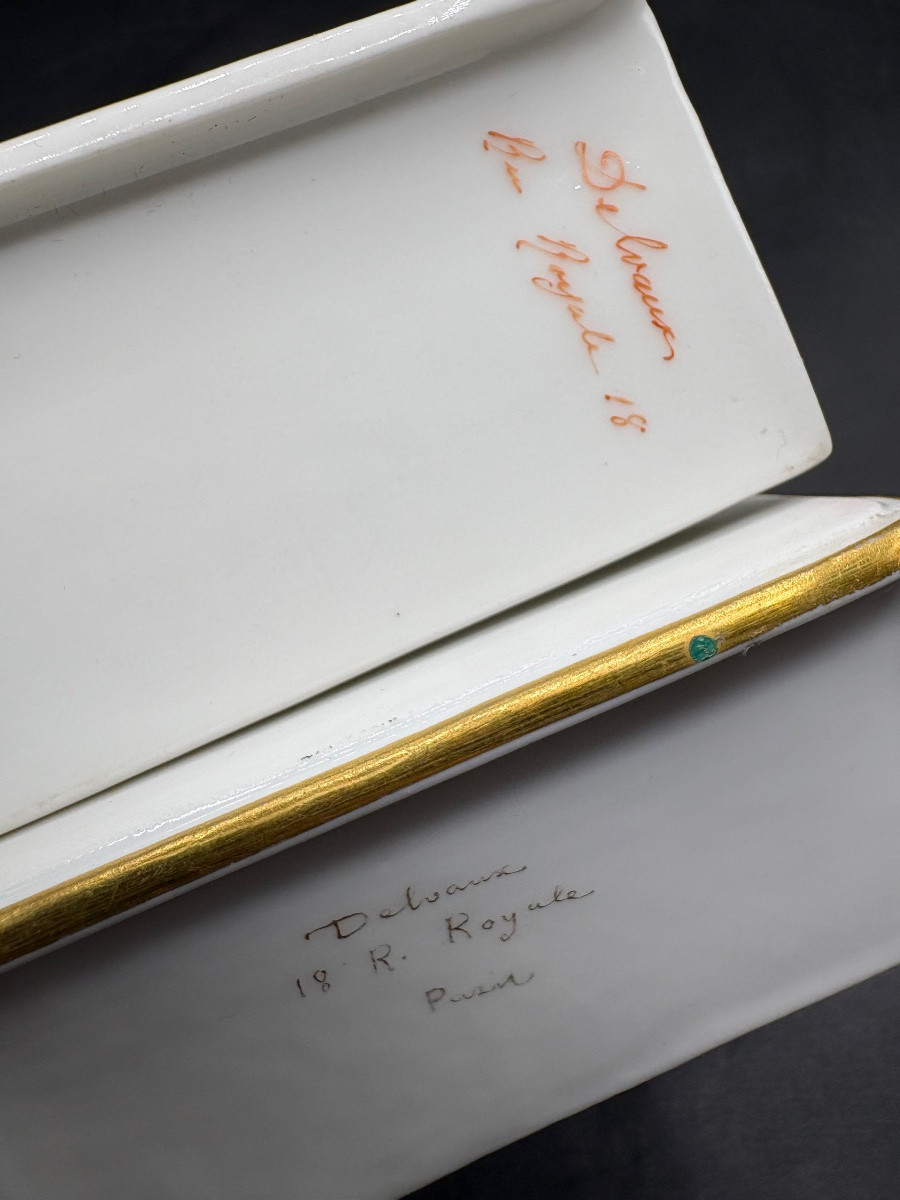 DEUX PORTES MENUS EN PORCELAINE ÉMAILLÉE SIGNÉE DELVAUX PARIS DES ANNÉES 1920/30-photo-3