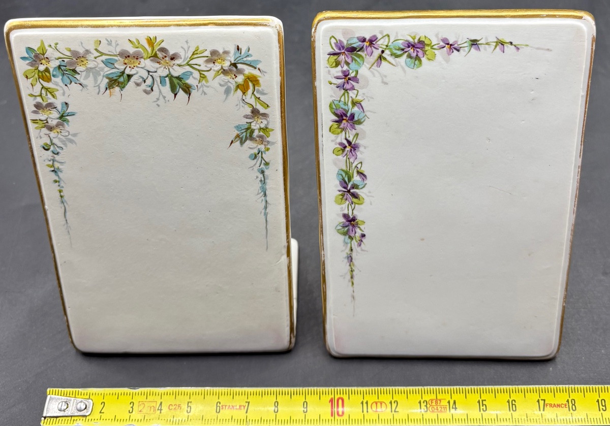 DEUX PORTES MENUS EN PORCELAINE ÉMAILLÉE SIGNÉE DELVAUX PARIS DES ANNÉES 1920/30-photo-6