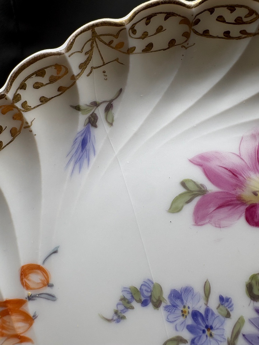 Six Small Painted And Gilded Enameled Porcelain Plates From The 1900s, Saxony-photo-3