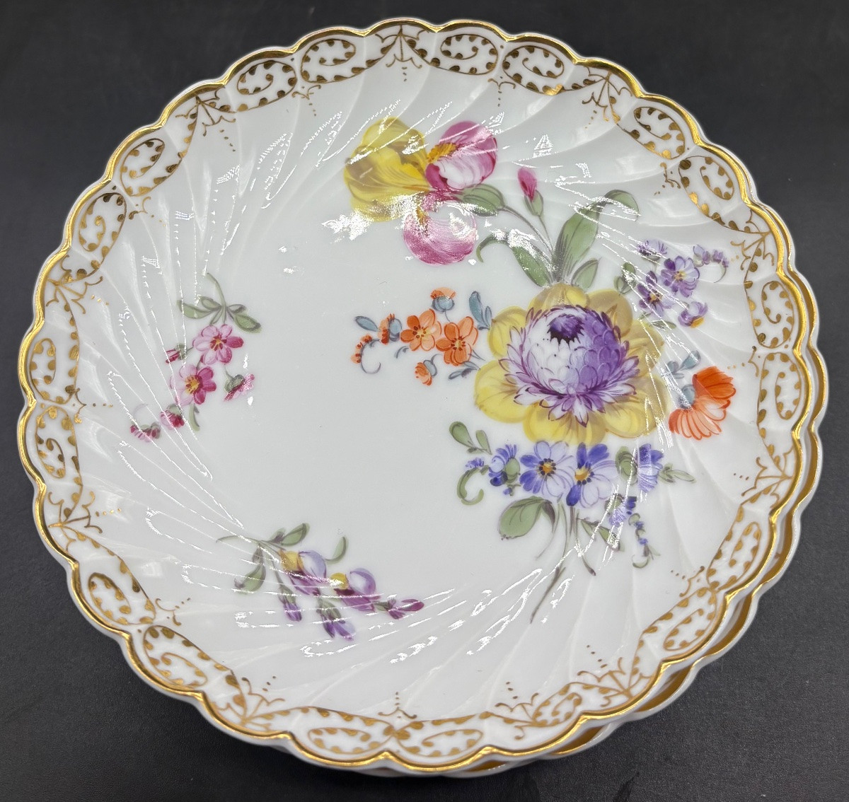 Six Small Painted And Gilded Enameled Porcelain Plates From The 1900s, Saxony-photo-4