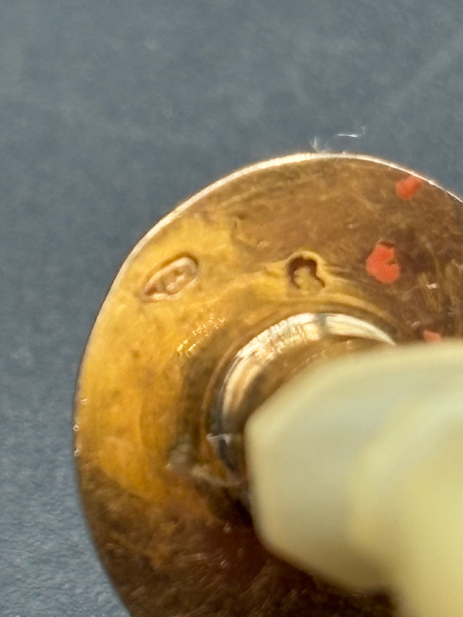 CACHET A CIRE EN NACRE SCULPTÉ ET OR DES ANNÉES 1830 FRANÇAIS -photo-1