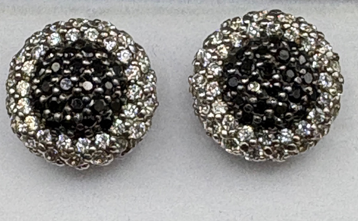 A Pair Of Solid Silver Earrings From The 1980s, French, By Société Mb-photo-1