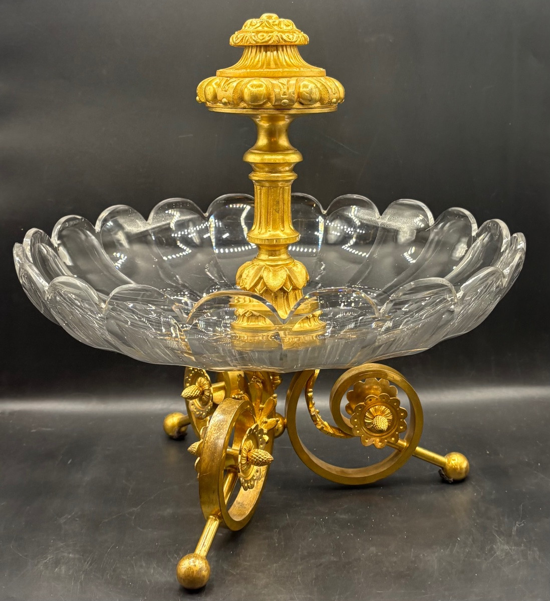 GRANDE COUPE EN CRISTAL SOUFFLÉ TAILLÉ BACCARAT ET BRONZE DORÉ DES ANNÉES 1870 FRANÇAIS -photo-4