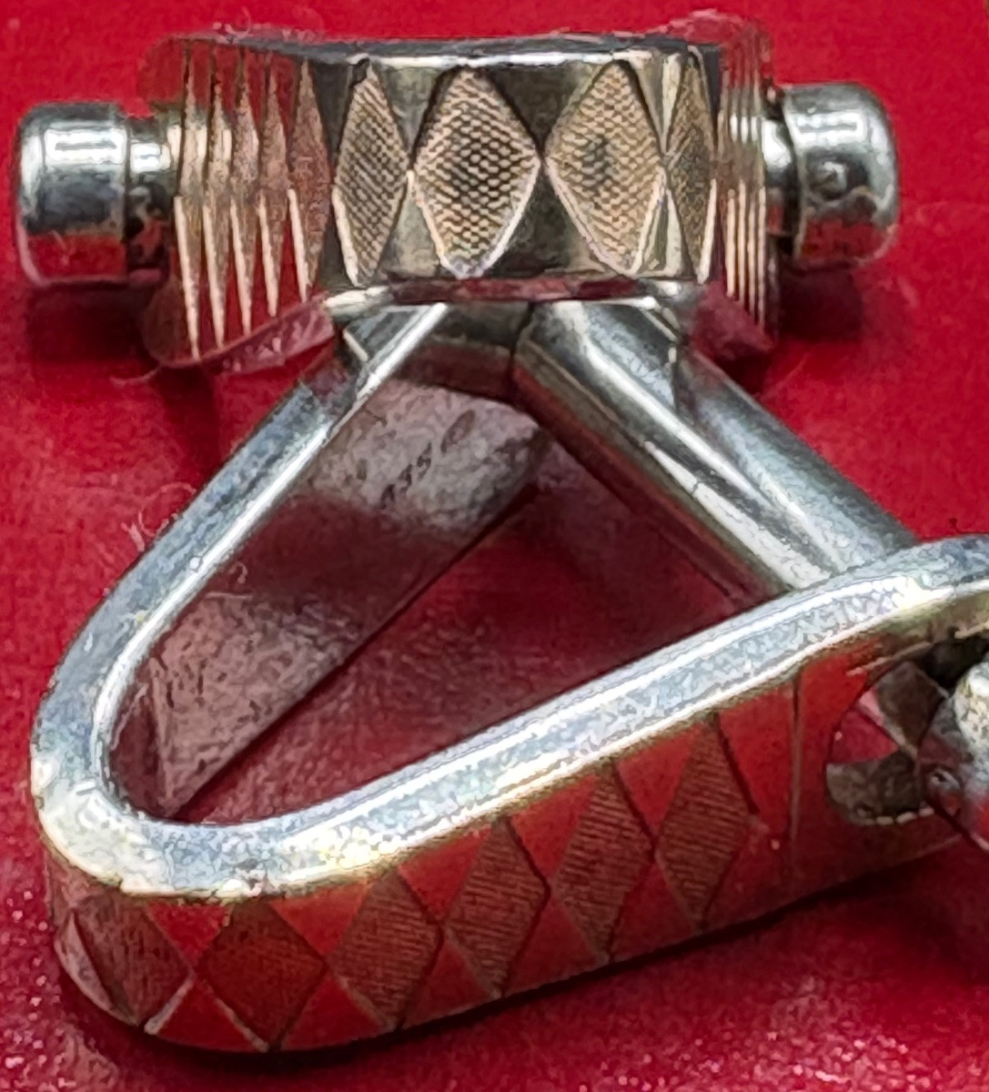 UNE PAIRE DE BOUTONS DE MANCHETTE EN ARGENT MASSIF ET VERMEIL DES ANNÉES 1930  EUROPÉENNE-photo-3