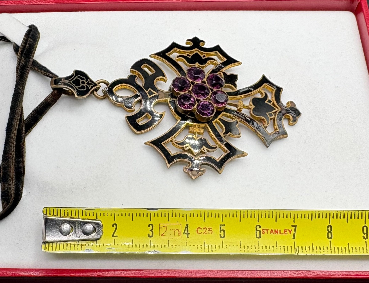 UNE CROIX EN LAITON DORÉ ÉMAIL ET AMÉTHYSTES FIN XIXÈME  FRANÇAISE-photo-3