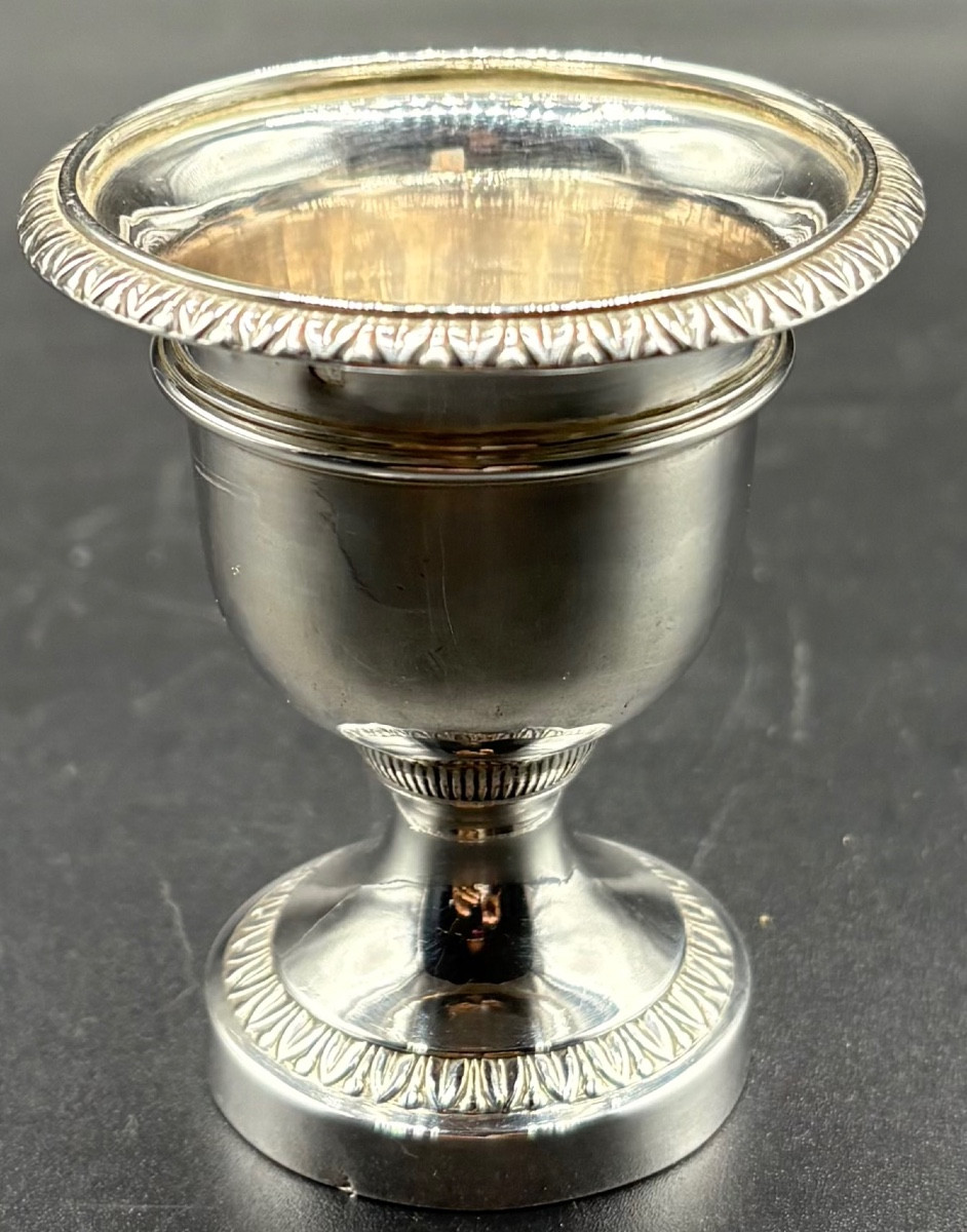 An Old Man's Egg Cup In Sterling Silver 1819-1838 Paris
