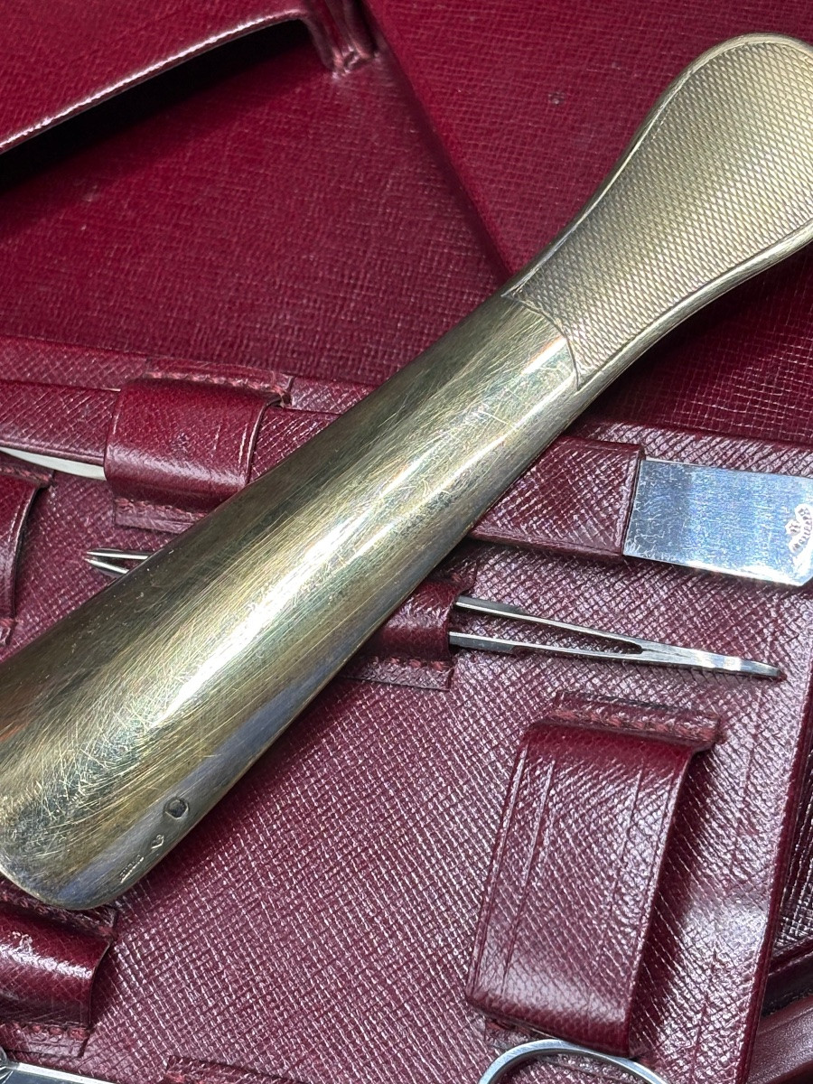 MALLETTE DE VOYAGE POUR HOMME ET FEMME, CUIR VERMEIL & DIVERS VERS 1900 PAR KELLER-photo-1