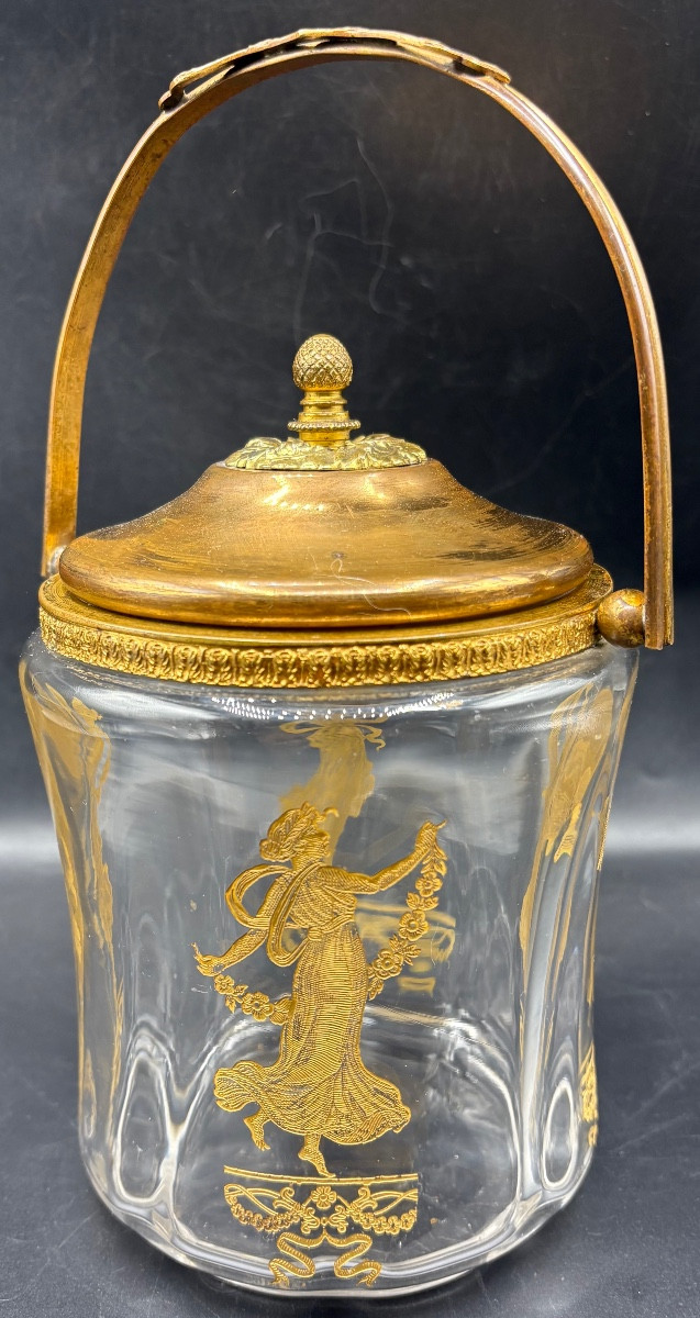 SEAU À BISCUITS EN CRISTAL SOUFFLÉ GRAVÉ DORÉ ET LAITON DORÉ DE CHEZ SAINT LOUIS VERS 1900