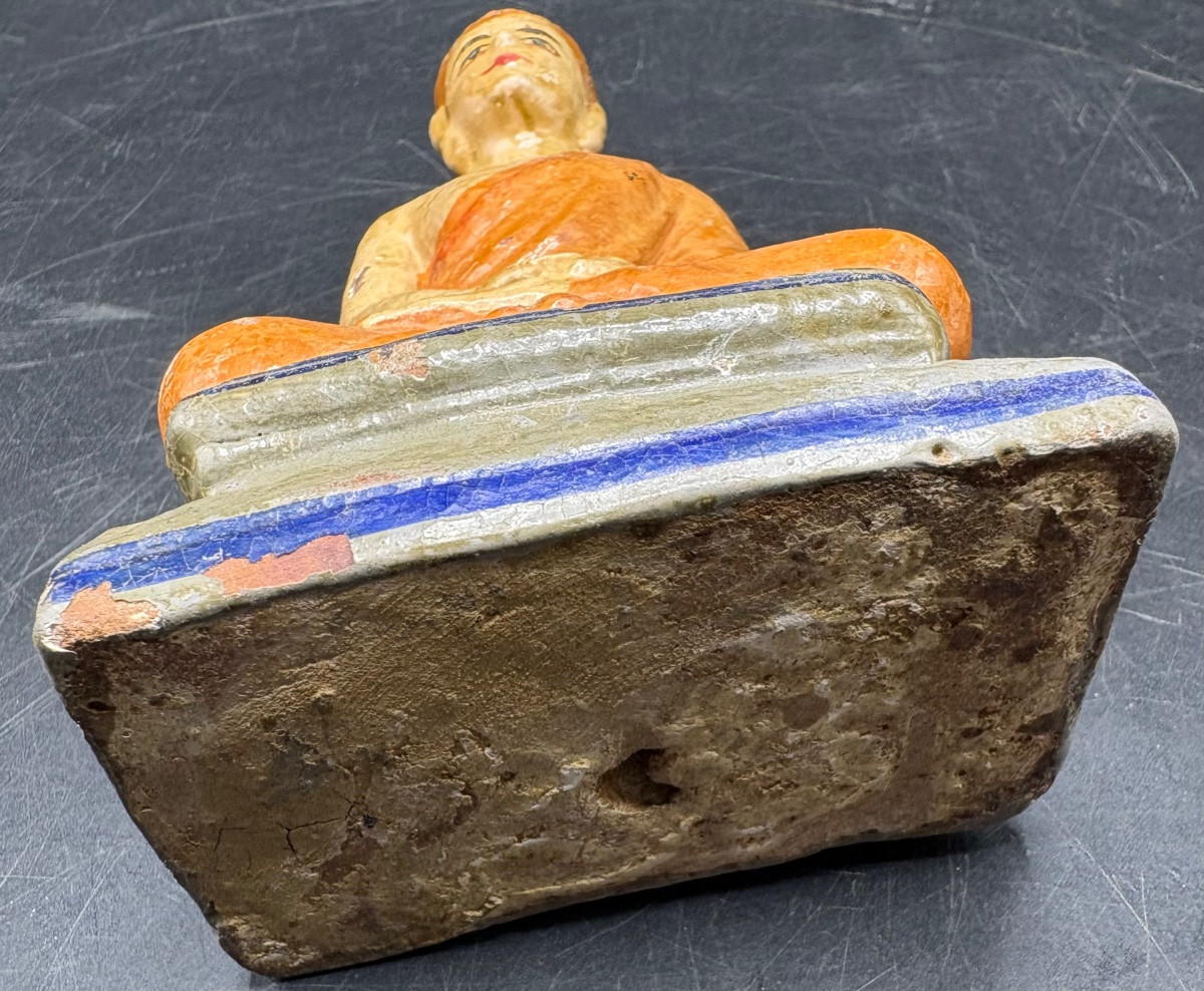 BOUDDHA EN TERRE CUITE PEINTE DES ANNÉES 1900 D’ASIE-photo-1