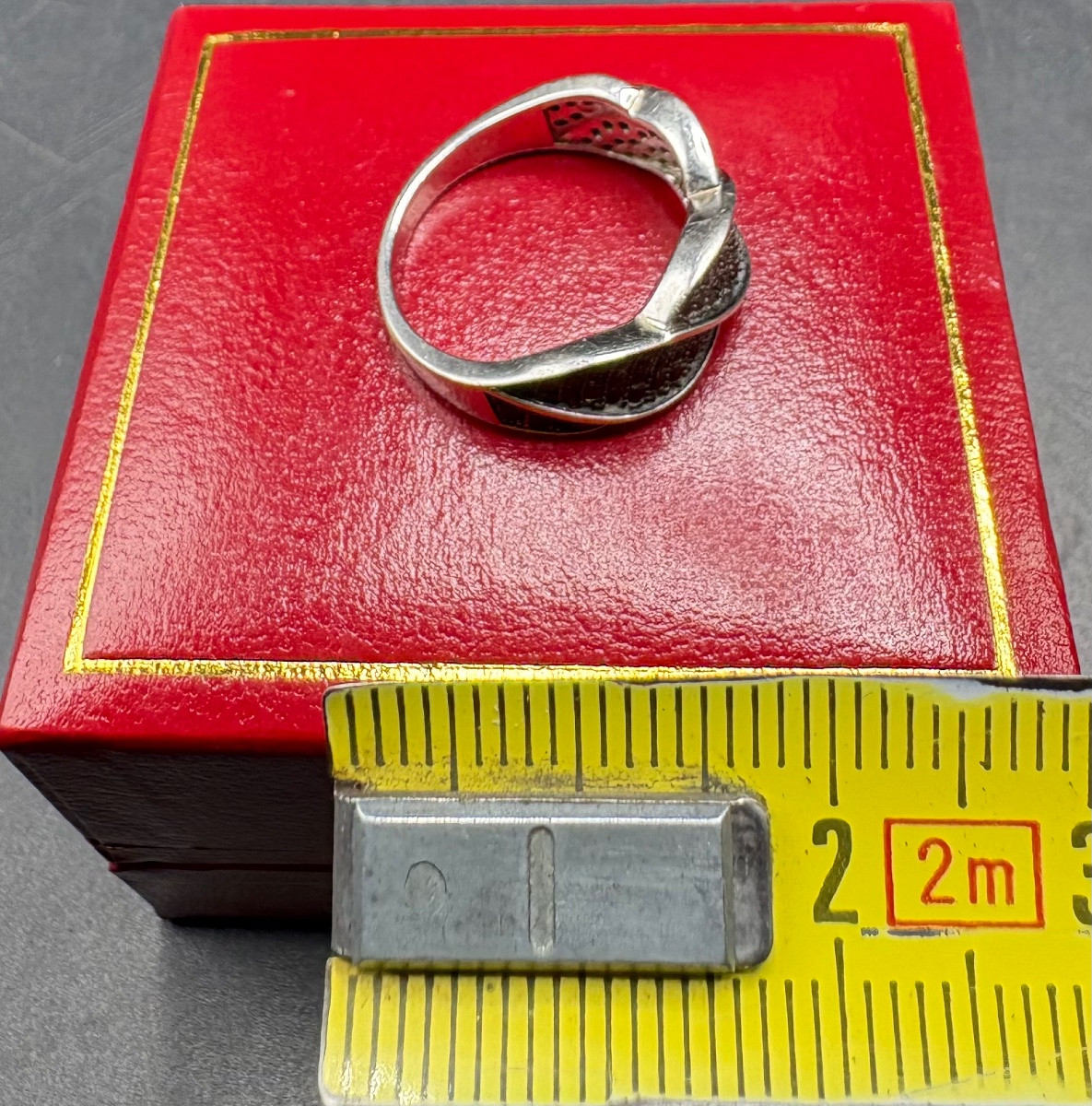 BAGUE EN ARGENT MASSIF PAVÉE D’HÉMATITES TAILLÉES FRANÇAISE DES ANNÉES 1980-photo-4