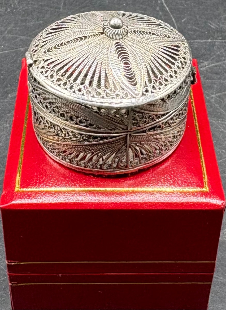 1960s/70s European Solid Silver Filigree Pill Box-photo-2