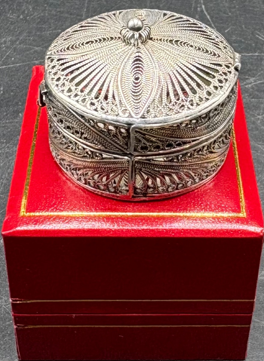 1960s/70s European Solid Silver Filigree Pill Box-photo-4