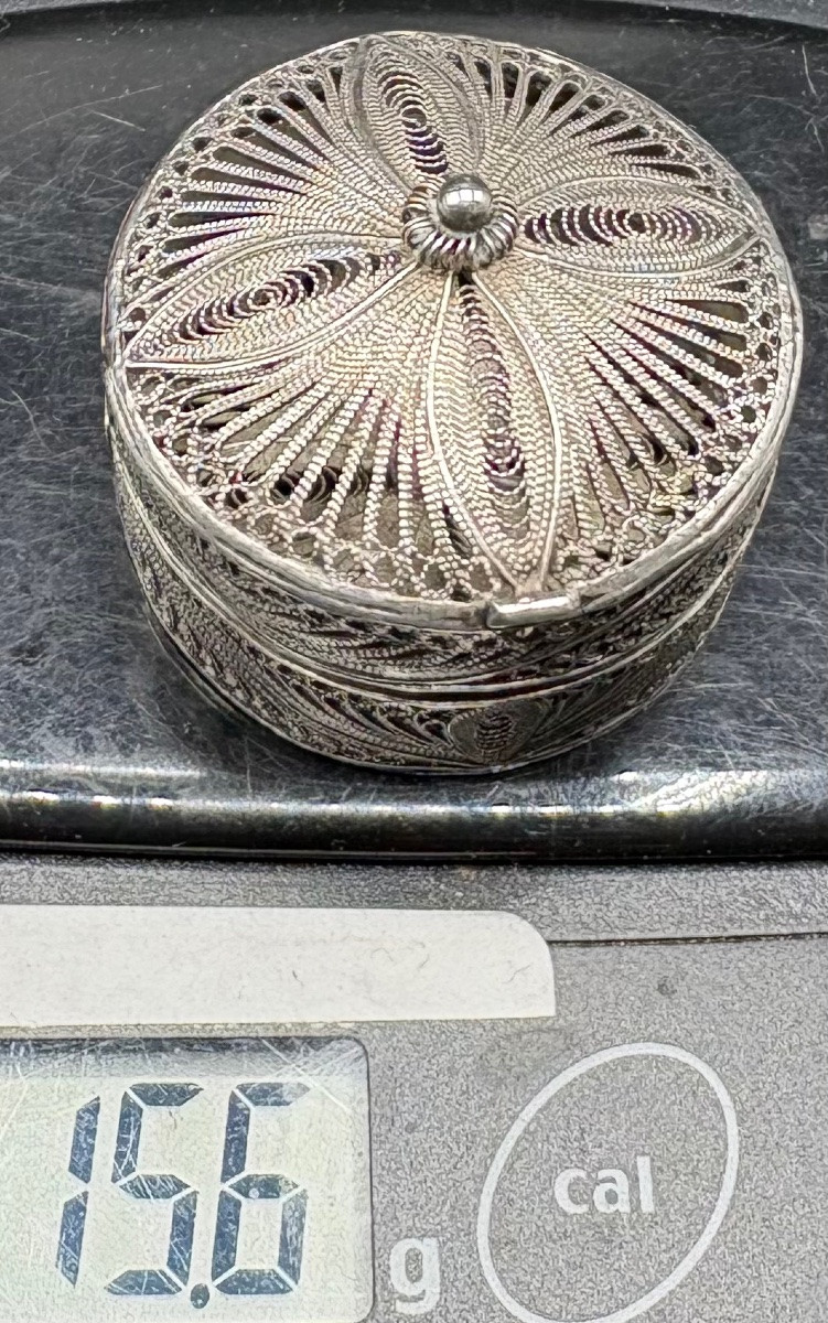 1960s/70s European Solid Silver Filigree Pill Box-photo-7