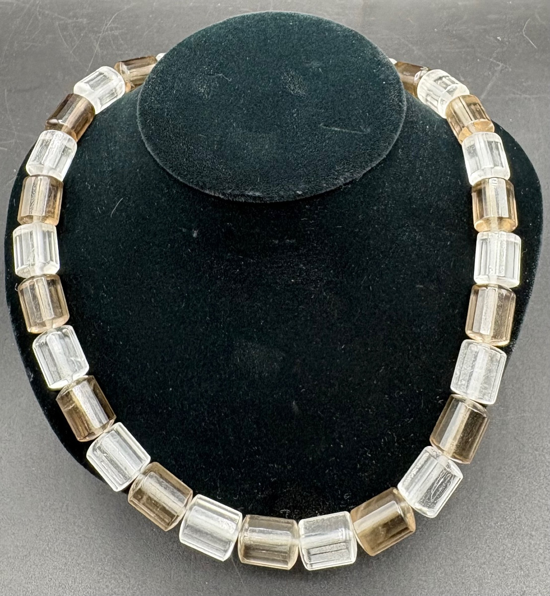 COLLIER EN CRISTAL DE ROCHE ET QUARTZ FUMÉ DES ANNÉES 1930/40 FRANÇAIS 