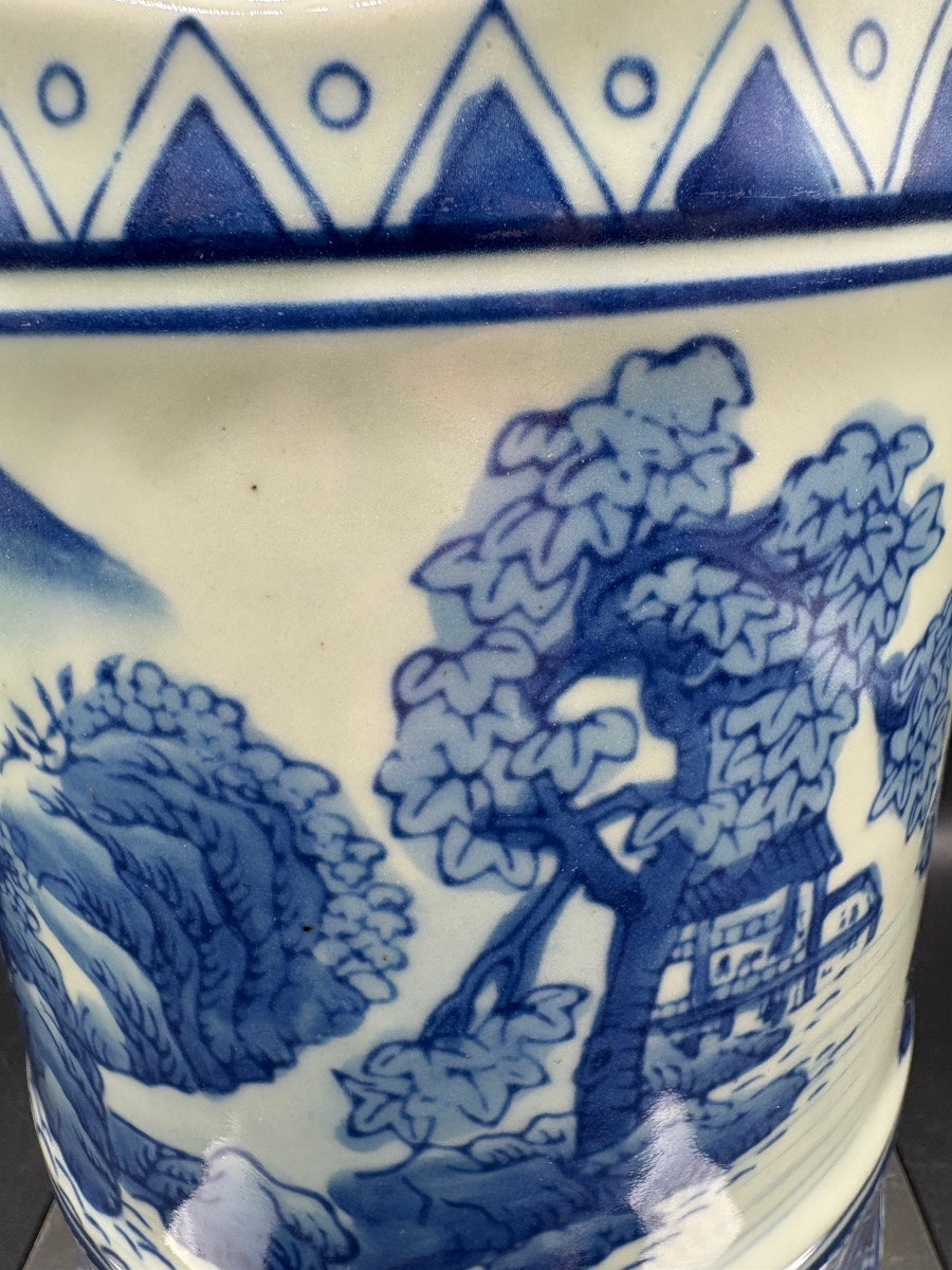 1950s Chinese Enameled Porcelain Vase-photo-4