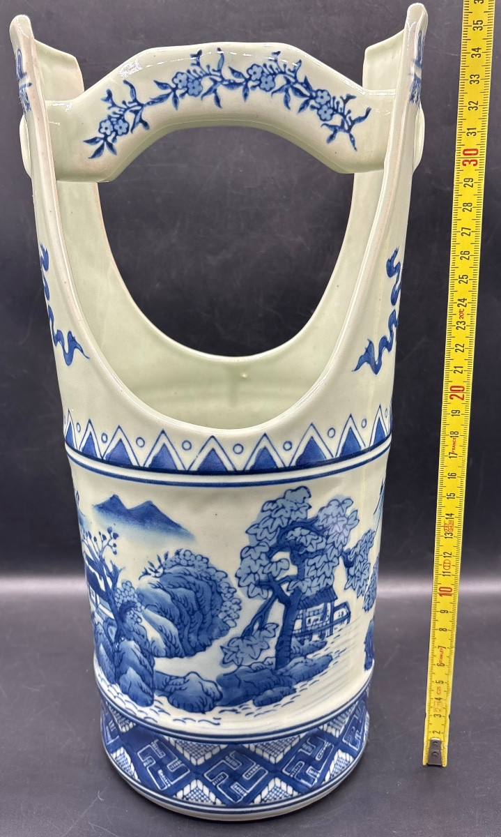 1950s Chinese Enameled Porcelain Vase-photo-6