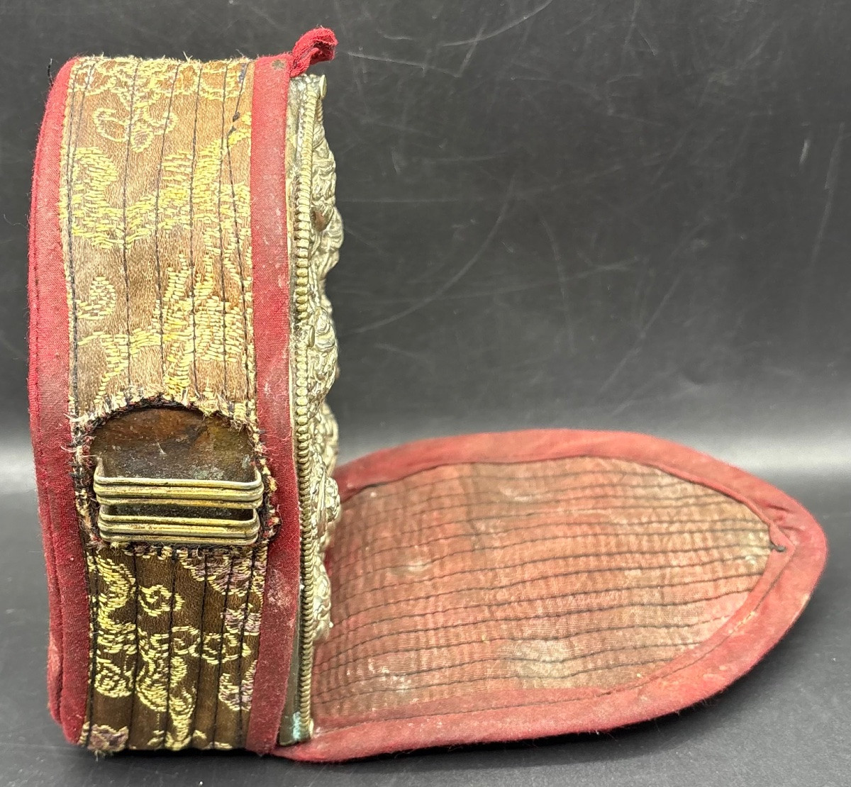 Small Portable Indian Prayer Temple From The 1900s-photo-3