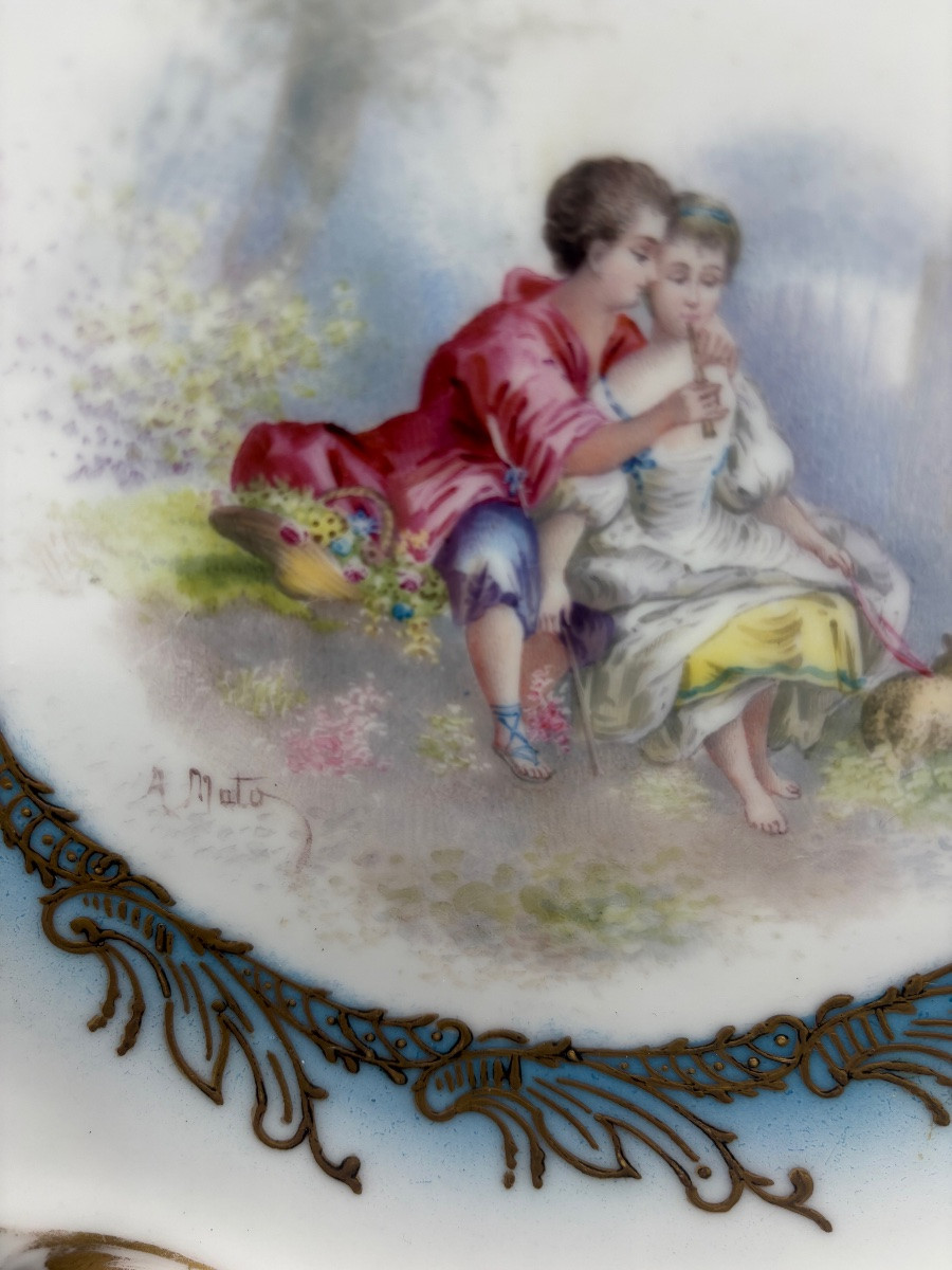 ASSIETTE DÉCORATIVE EN PORCELAINE ÉMAILLÉE PEINTE PAR A. MATO-photo-4