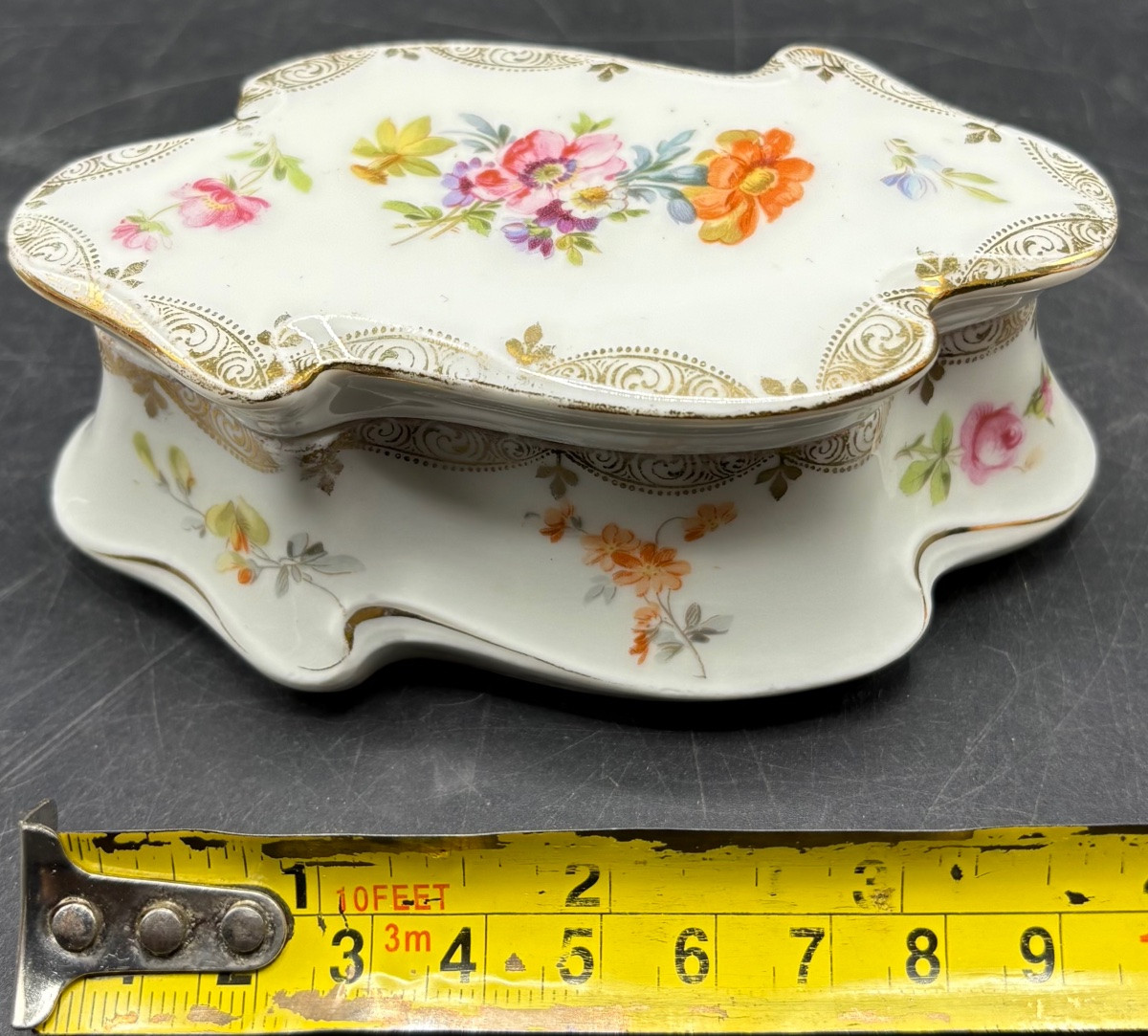 Painted And Gilded Enameled Porcelain Bonbonnière From The German 1900s-photo-5