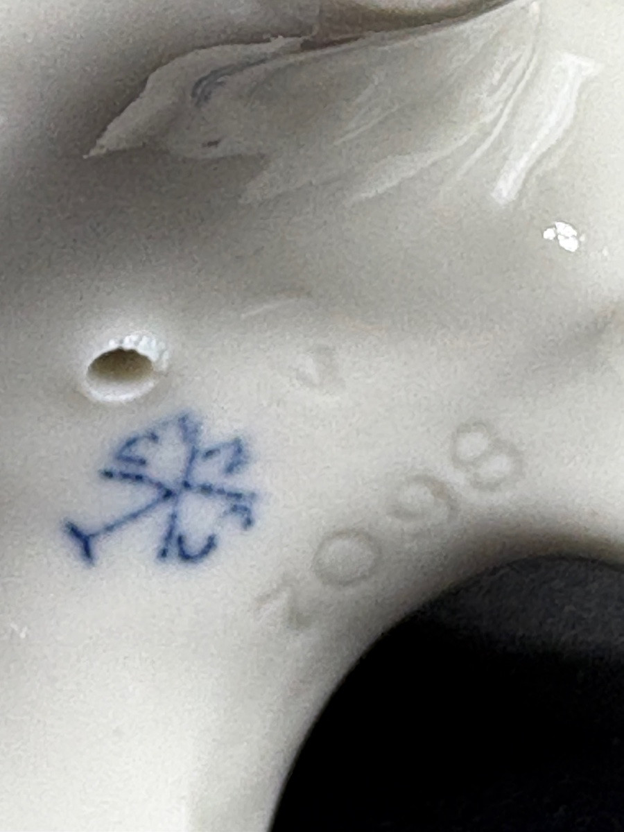 SUJET OISEAU EN PORCELAINE ÉMAILLÉE DES ANNÉES 1920 PAR KARL ENS-photo-3