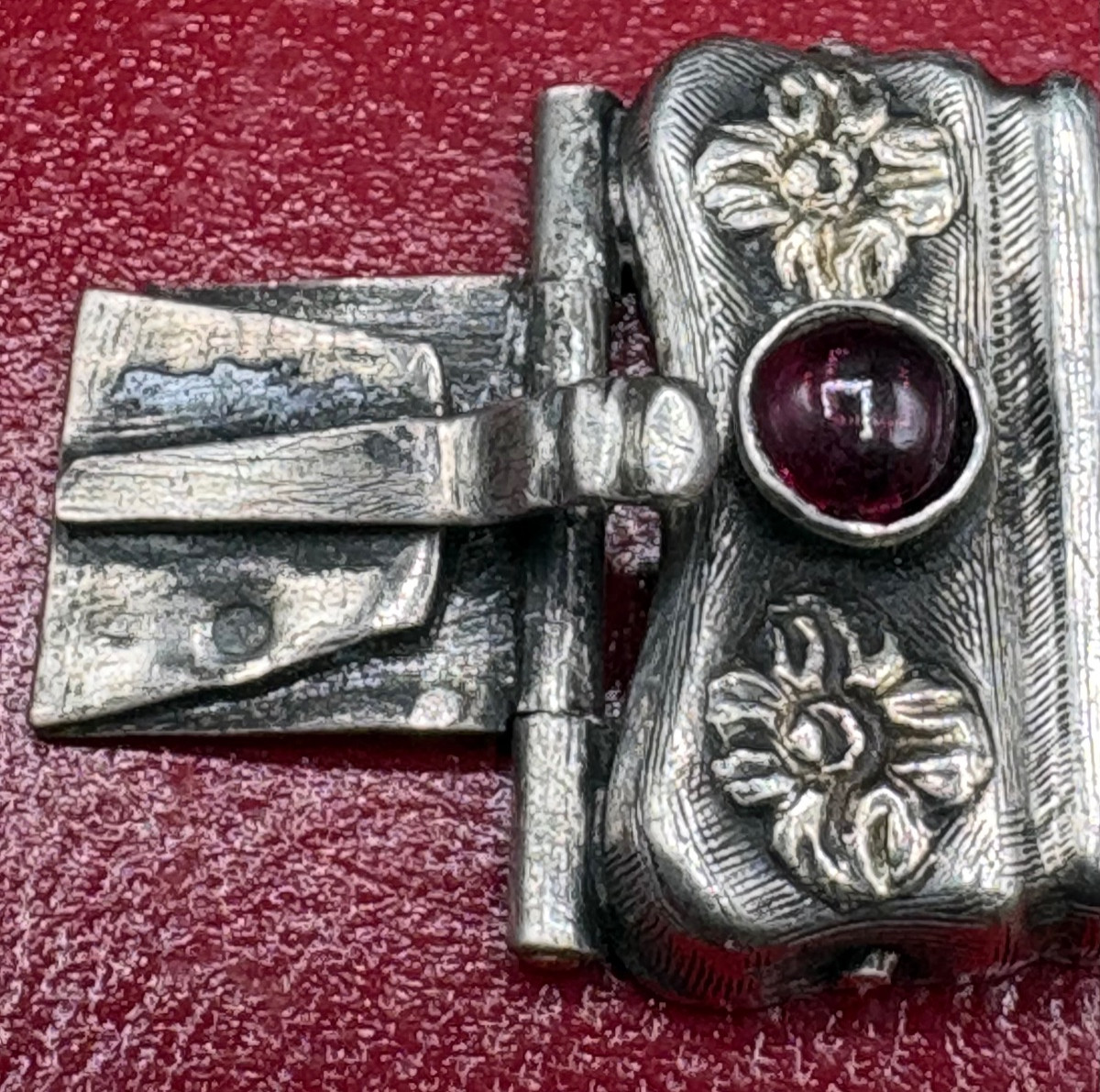 Silver And Vermeil Bracelet, Garnets And Miniature Circa 1860 French-photo-2