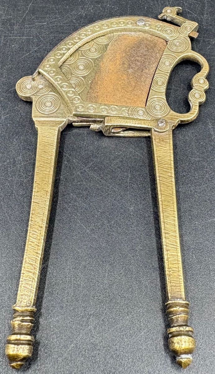 COUPE CIGARES OU AUTRE EN BRONZE ET ACIER DES ANNÉES 1880 ÉTRANGER -photo-2