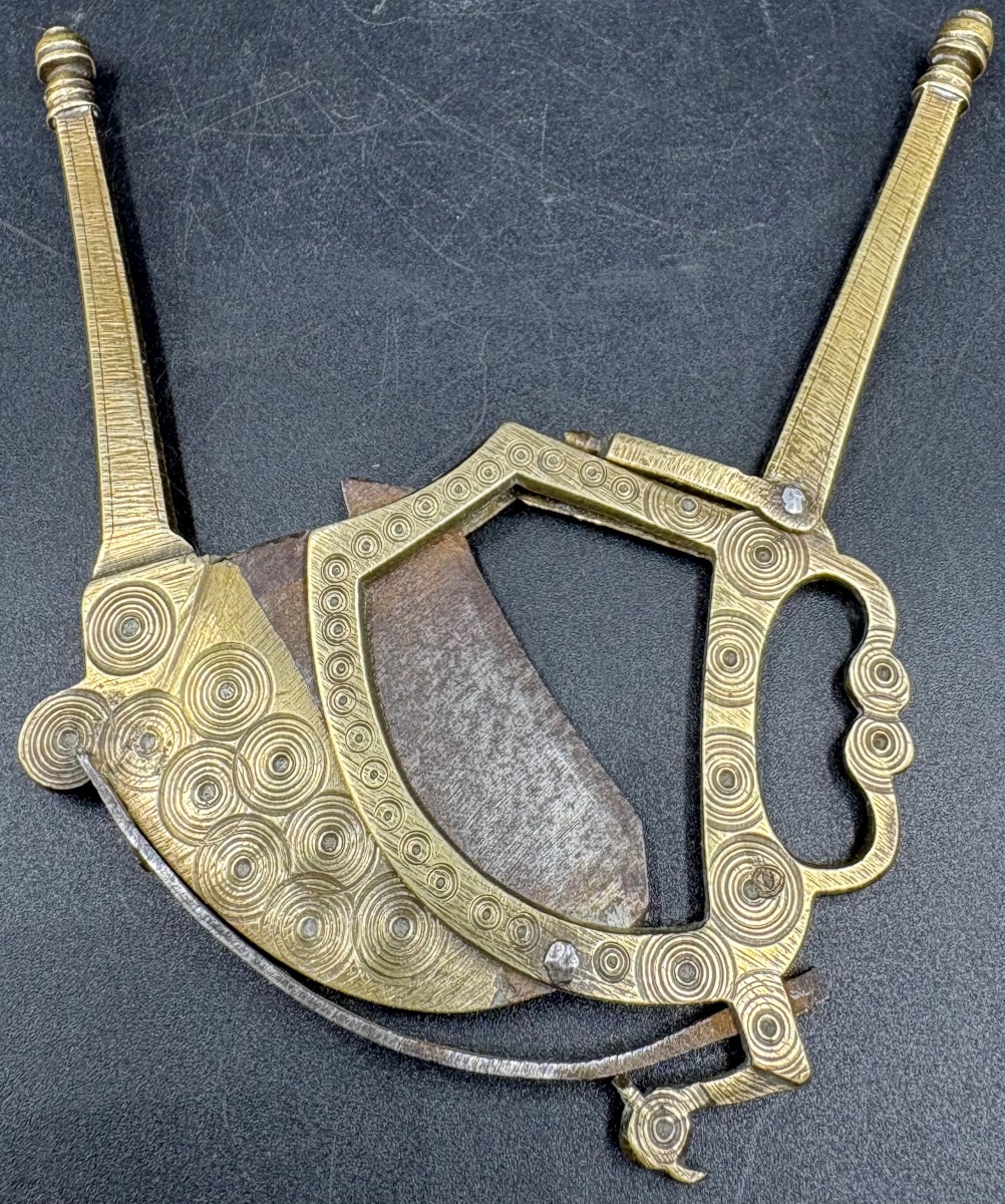COUPE CIGARES OU AUTRE EN BRONZE ET ACIER DES ANNÉES 1880 ÉTRANGER -photo-4