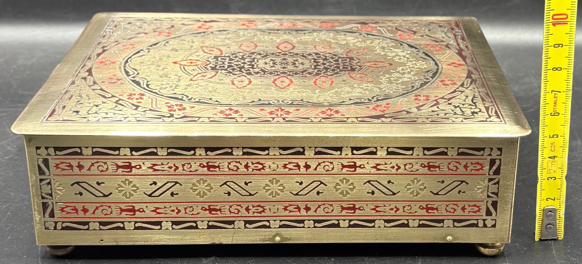 Engraved Enamelled Brass Box In Beechwood From The European 1920s-photo-5