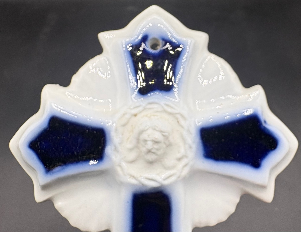 White-blue Bayeux Enameled Porcelain Stoup Circa 1860/70-photo-1