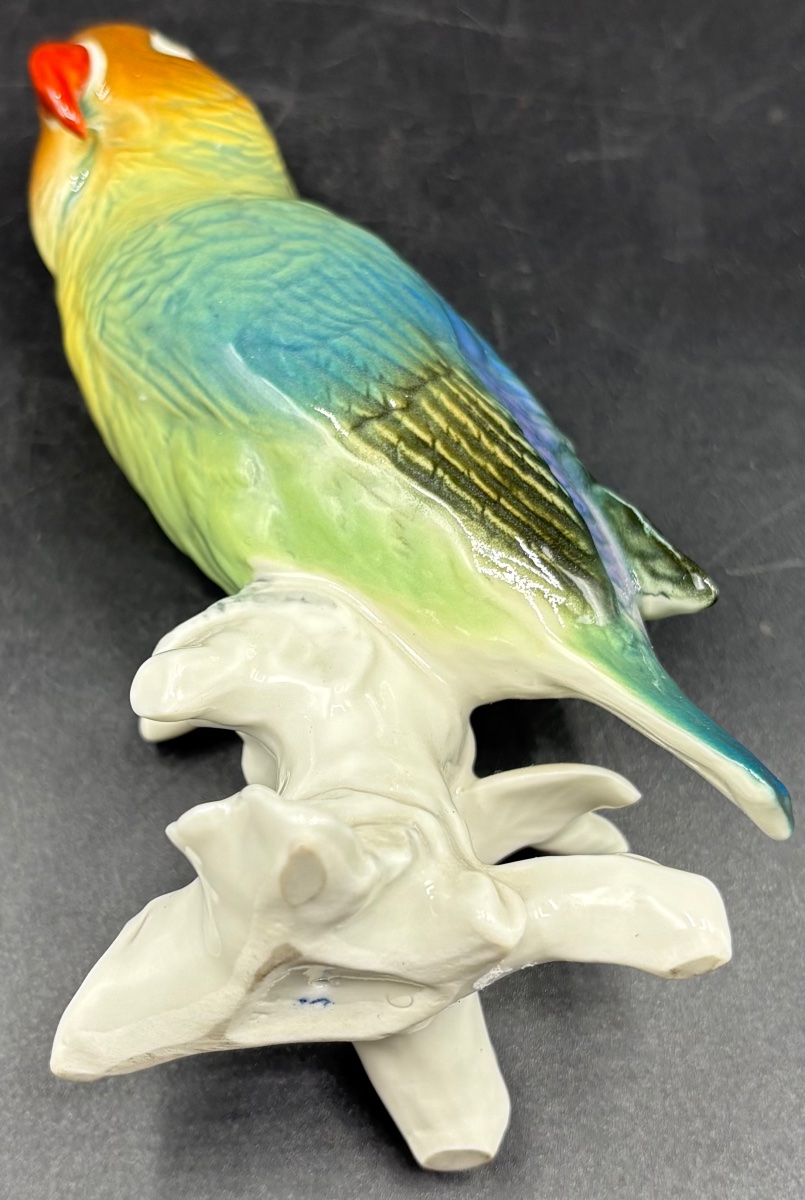 SUJET PERROQUET EN PORCELAINE ÉMAILLÉE DES ANNÉES 1920 PAR KARL ENS -photo-2