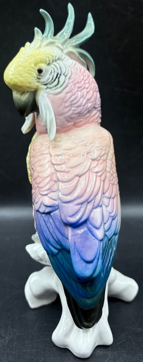UN SUJET PERROQUET EN PORCELAINE ÉMAILLÉE DES ANNÉES 1920 PAR KARL ENS-photo-2