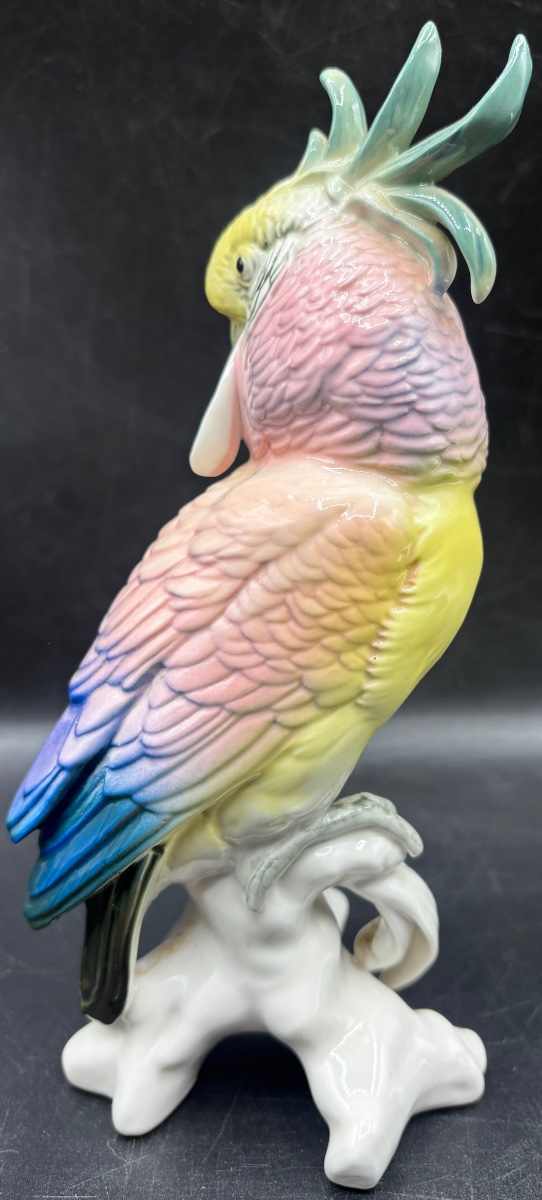 UN SUJET PERROQUET EN PORCELAINE ÉMAILLÉE DES ANNÉES 1920 PAR KARL ENS-photo-3