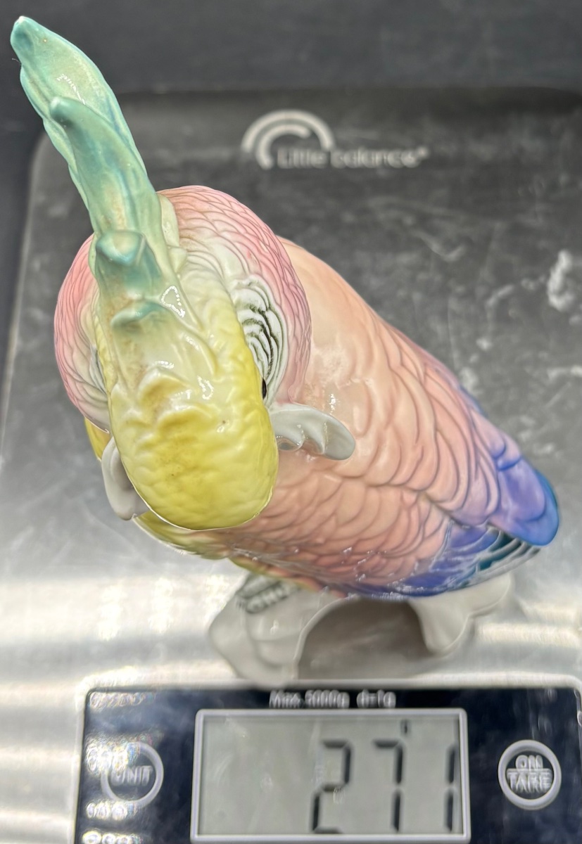 UN SUJET PERROQUET EN PORCELAINE ÉMAILLÉE DES ANNÉES 1920 PAR KARL ENS-photo-8