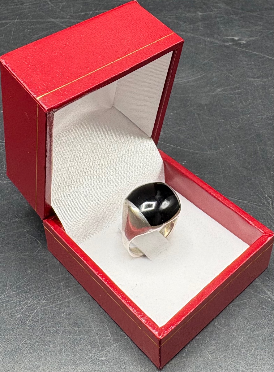 Unisex Solid Silver Ring With An Onyx Cabochon From The 1960s (french) -photo-2